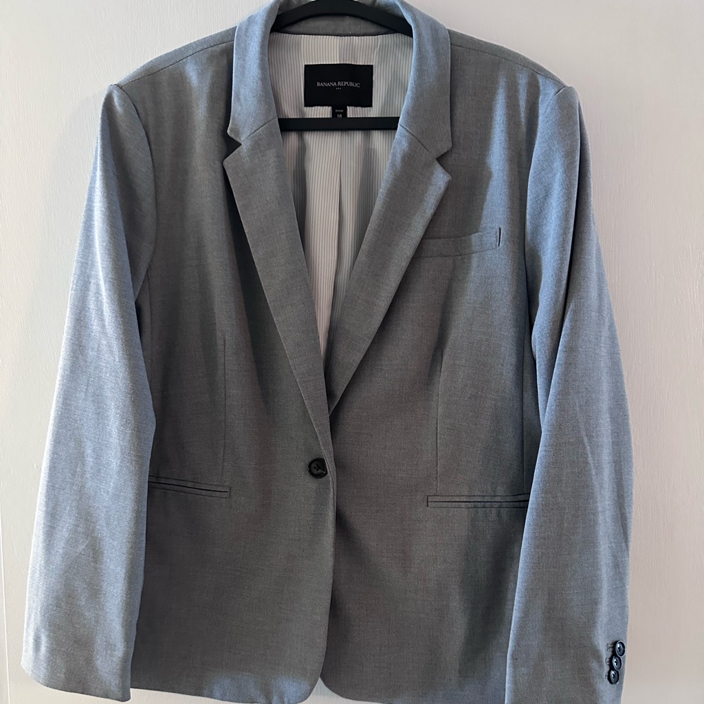 Banana Republic Light Gray Suit Ryan Fit Size 18 P